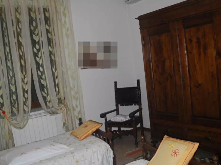 Immagine 34 di Villa in vendita  a Bucine