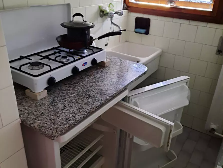 Immagine 11 di Appartamento in affitto  in via altinate 160 a Padova