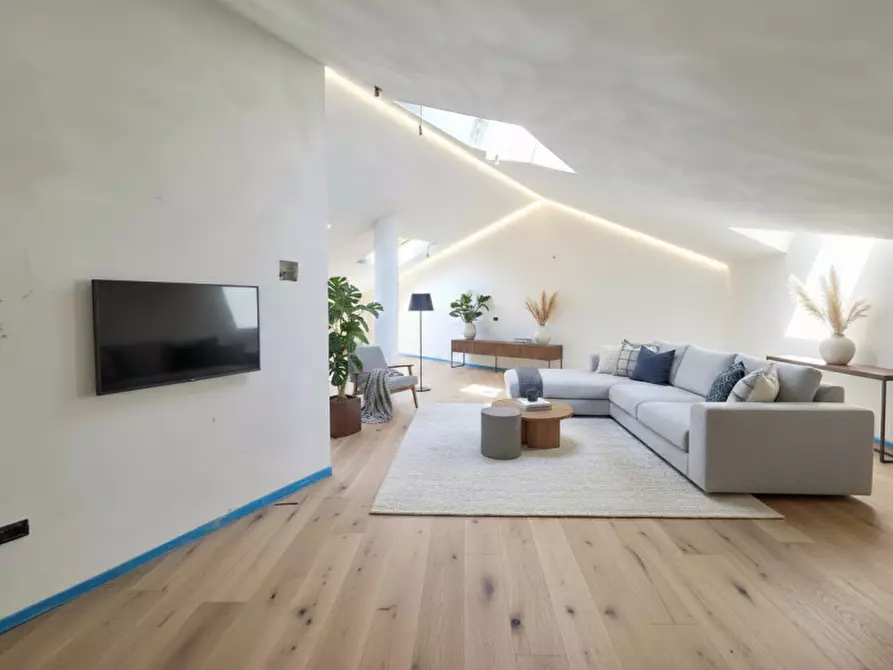 Immagine 2 di Attico in vendita  in Corso delle Terme a Montegrotto Terme