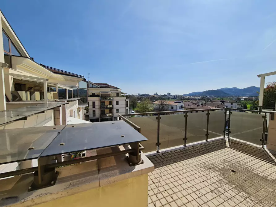 Immagine 5 di Attico in vendita  in Corso delle Terme a Montegrotto Terme