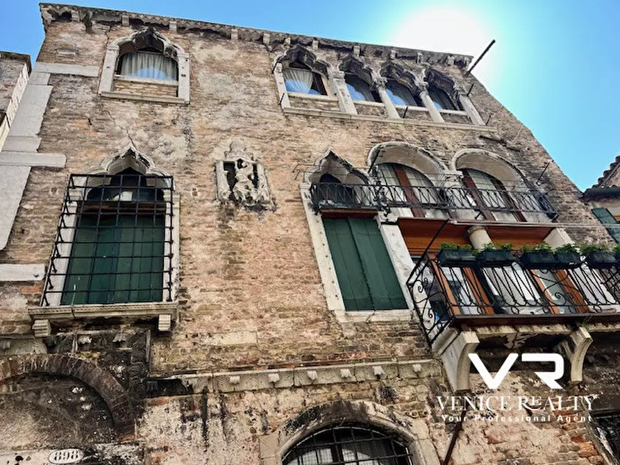 Immagine 1 di Appartamento in vendita  in campiello sansoni a Venezia