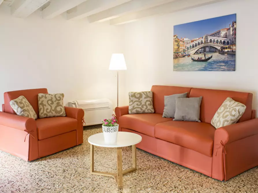 Immagine 4 di Appartamento in vendita  in campiello sansoni a Venezia
