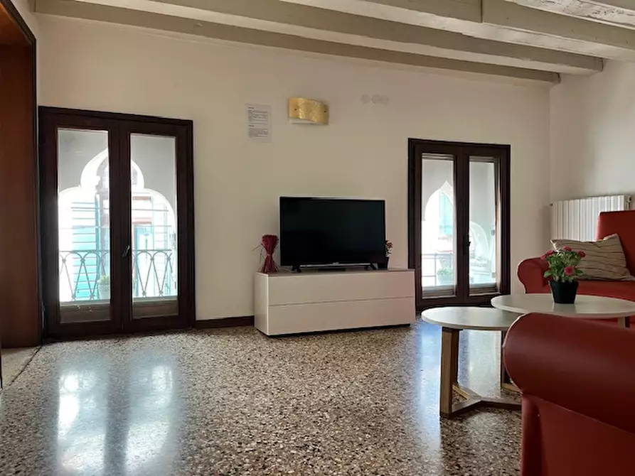 Immagine 10 di Appartamento in vendita  in campiello sansoni a Venezia