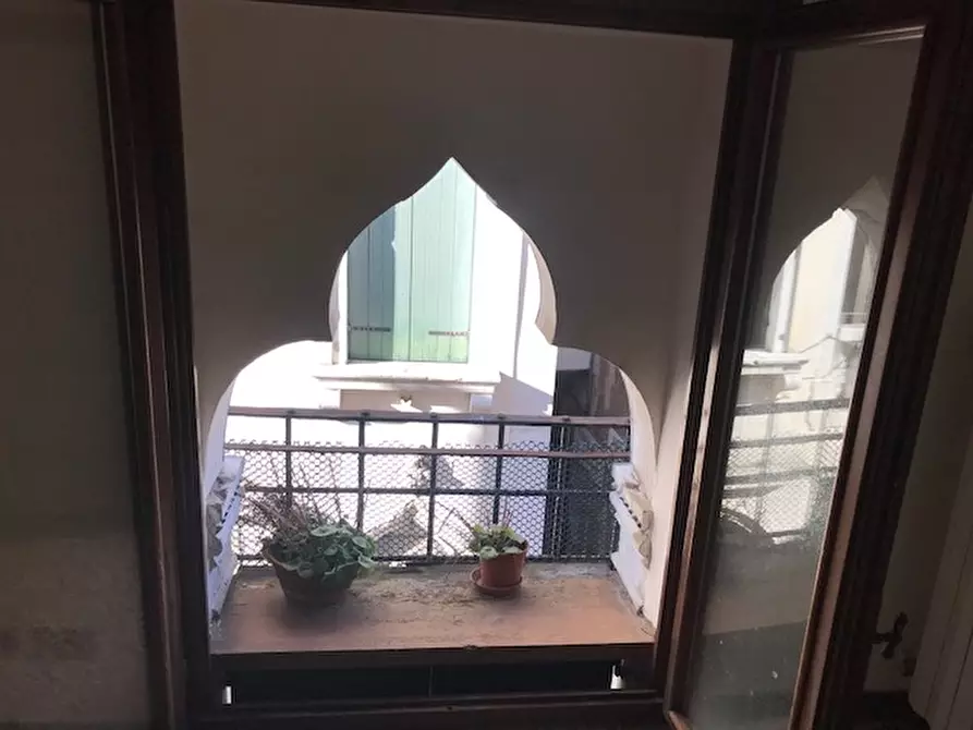 Immagine 13 di Appartamento in vendita  in campiello sansoni a Venezia