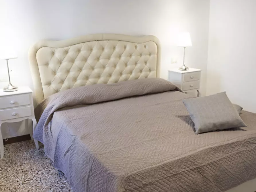 Immagine 26 di Appartamento in vendita  in campiello sansoni a Venezia