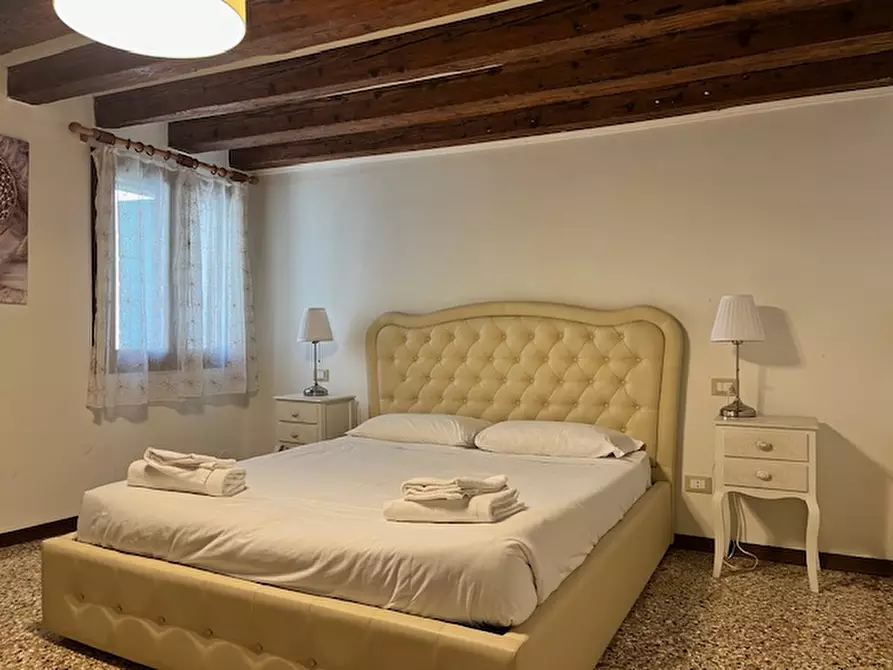 Immagine 31 di Appartamento in vendita  in campiello sansoni a Venezia