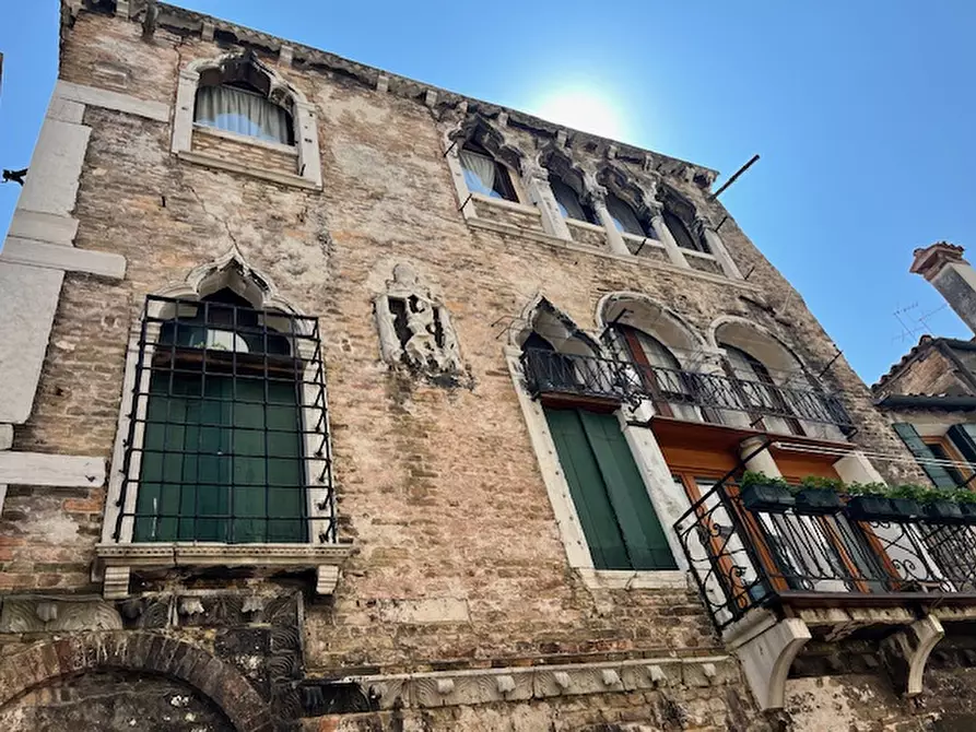 Immagine 42 di Appartamento in vendita  in campiello sansoni a Venezia