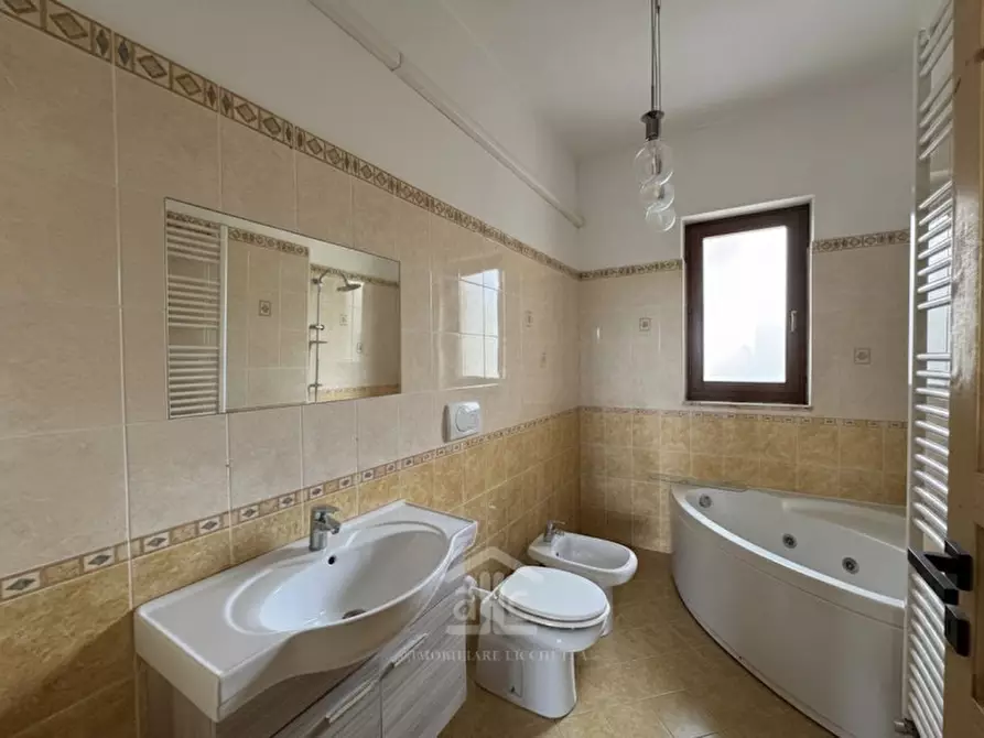 Immagine 16 di Casa bifamiliare in vendita  in via vecchia san pietro in lama a Lecce
