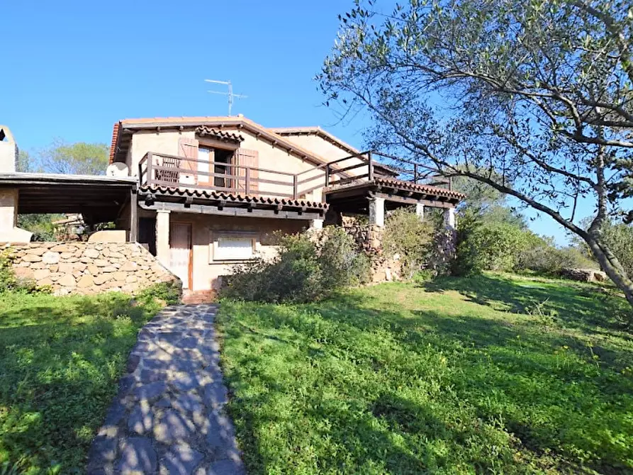 Immagine 2 di Casa bifamiliare in vendita  in VIA COSTA CORALLINA a Loiri Porto San Paolo