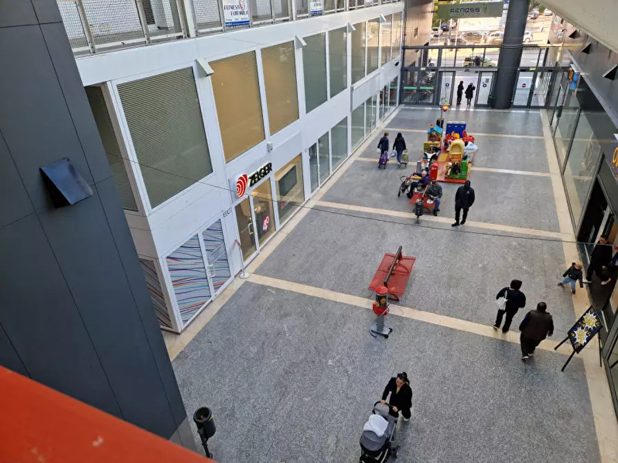 Immagine 3 di Negozio in affitto  in Via T. Aspetti a Padova