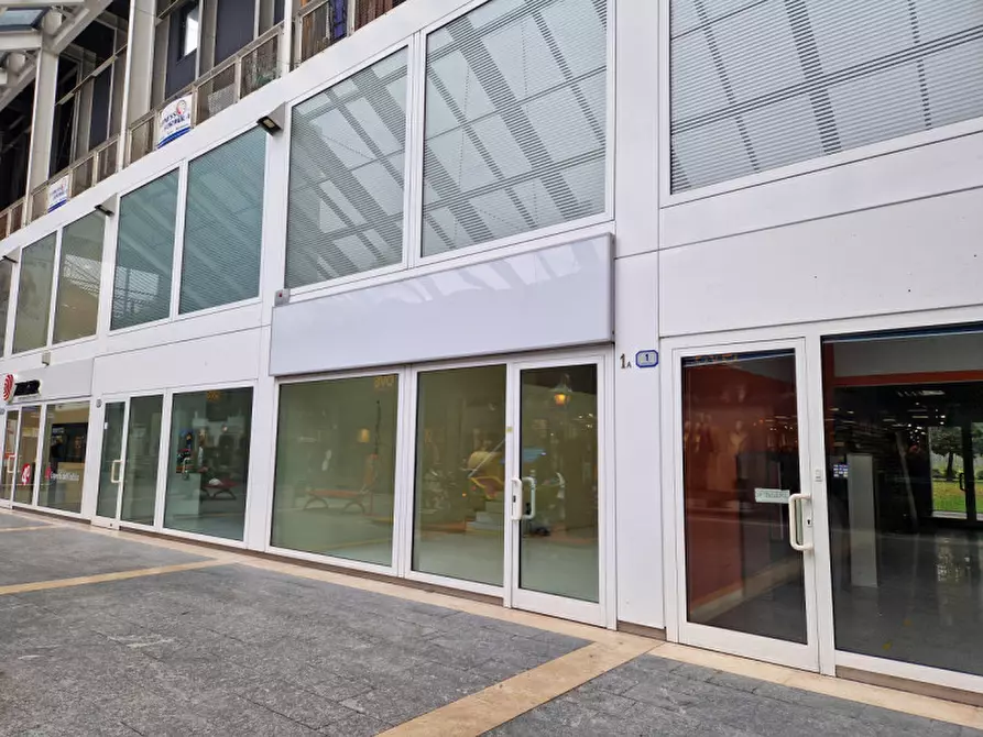 Immagine 6 di Negozio in affitto  in Via T. Aspetti a Padova