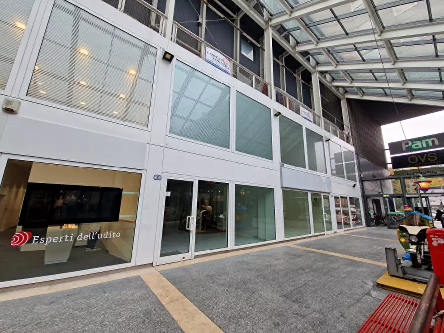 Immagine 8 di Negozio in affitto  in Via T. Aspetti a Padova