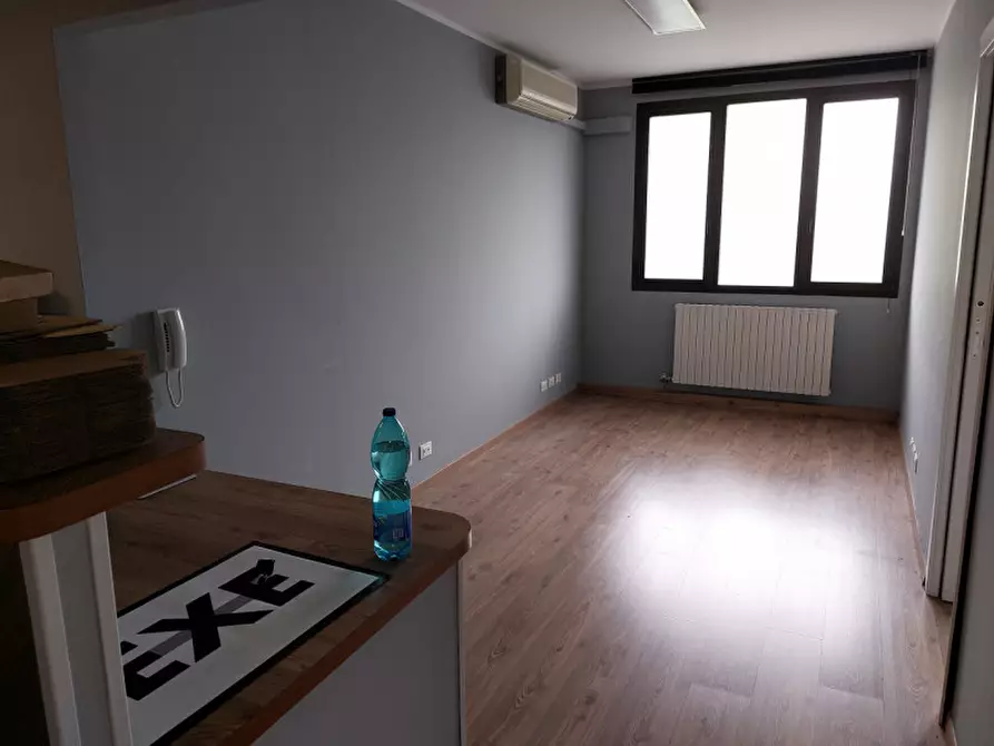 Immagine 5 di Ufficio in affitto  a Limena