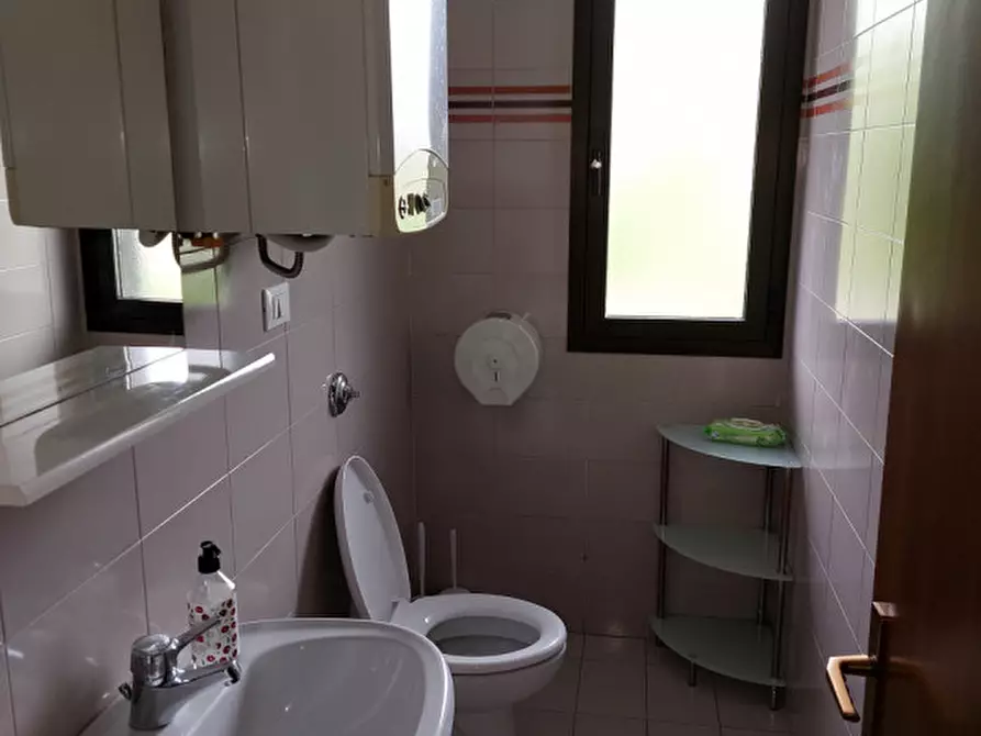 Immagine 6 di Ufficio in affitto  a Limena