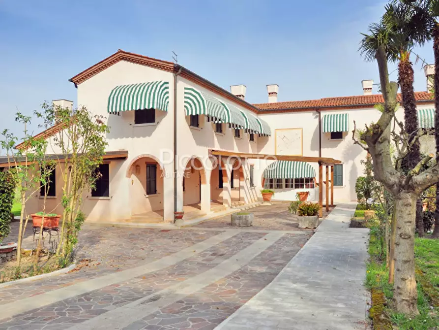 Immagine 3 di Villa in vendita  in Via Cristoforo Colombo a Jesolo