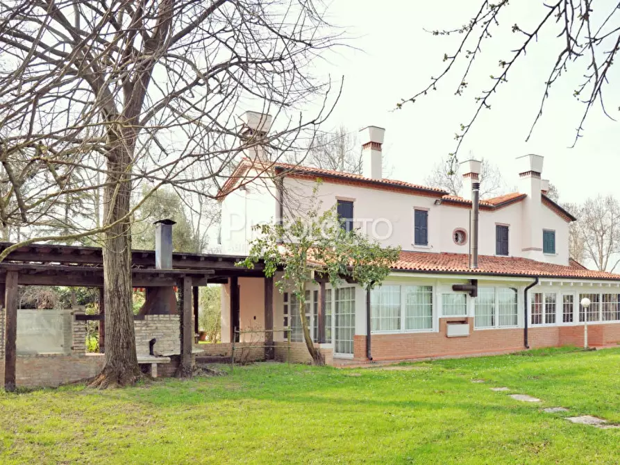 Immagine 7 di Villa in vendita  in Via Cristoforo Colombo a Jesolo