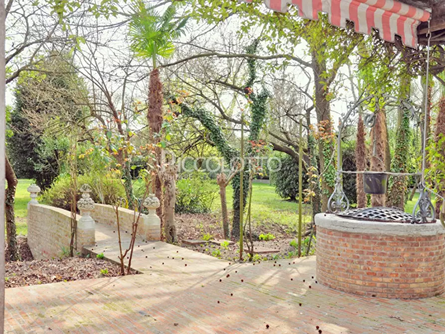 Immagine 11 di Villa in vendita  in Via Cristoforo Colombo a Jesolo