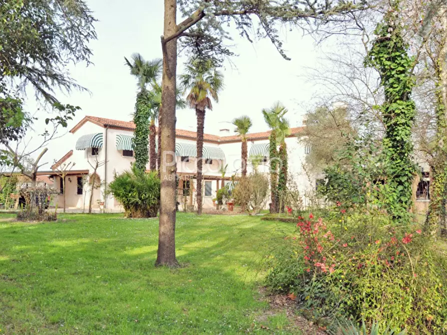 Immagine 32 di Villa in vendita  in Via Cristoforo Colombo a Jesolo