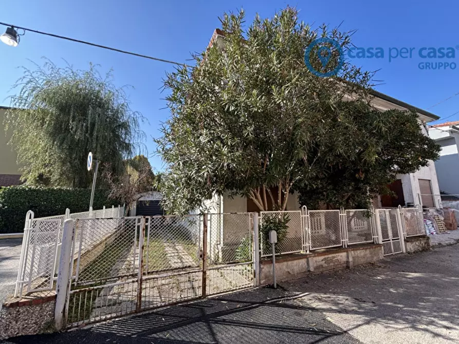 Immagine 2 di Casa bifamiliare in vendita  a Rovigo