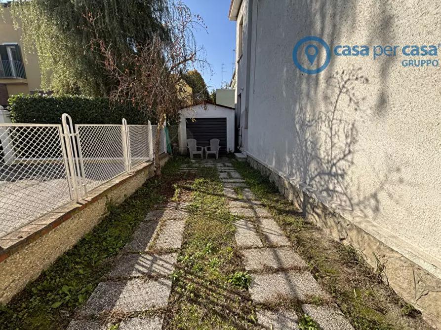 Immagine 19 di Casa bifamiliare in vendita  a Rovigo