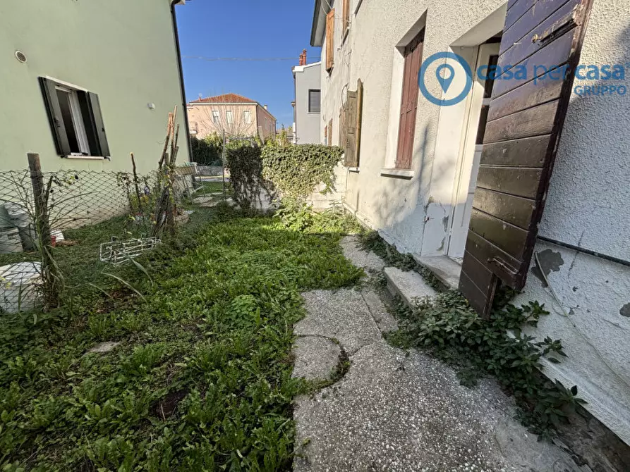 Immagine 21 di Casa bifamiliare in vendita  a Rovigo