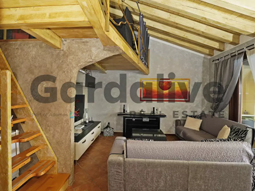 Immagine 3 di Appartamento in vendita  in Via Atleti azzurri d'Italia a Manerba Del Garda