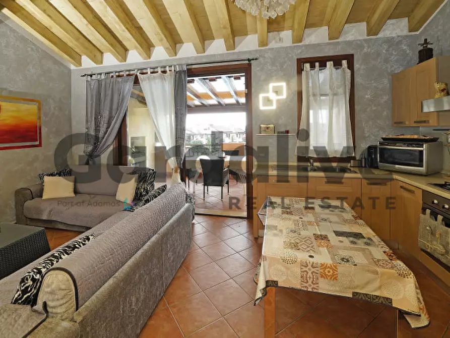 Immagine 13 di Appartamento in vendita  in Via Atleti azzurri d'Italia a Manerba Del Garda