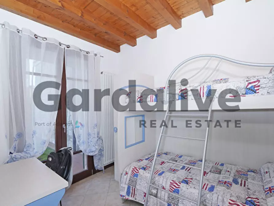 Immagine 19 di Appartamento in vendita  in Via Atleti azzurri d'Italia a Manerba Del Garda