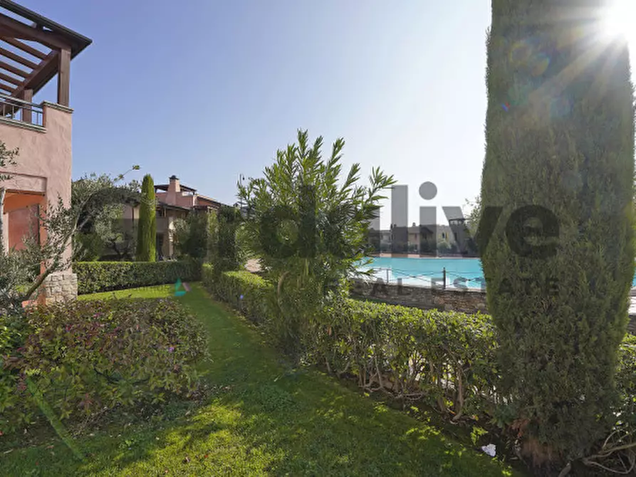 Immagine 31 di Appartamento in vendita  in Via Atleti azzurri d'Italia a Manerba Del Garda