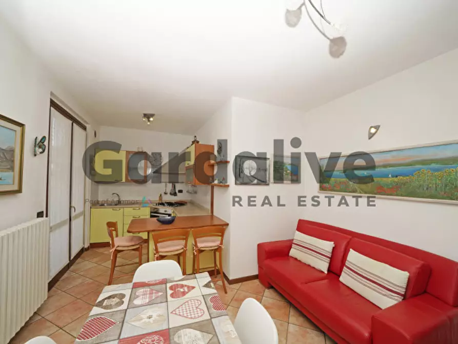 Immagine 3 di Appartamento in vendita  in Via degli Alpini a Manerba Del Garda