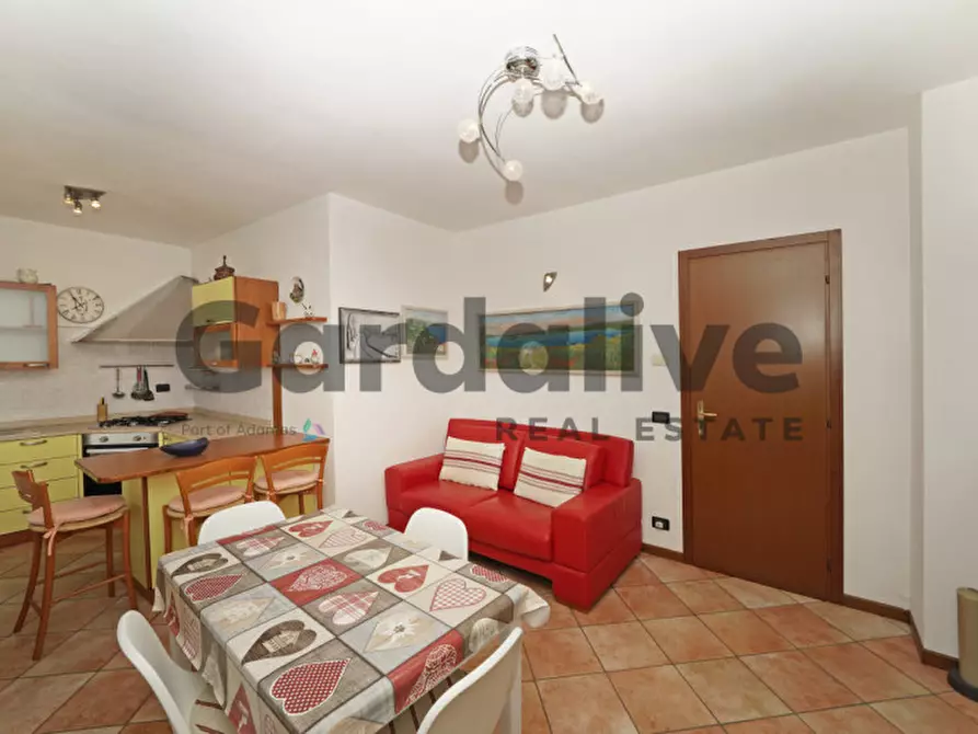 Immagine 4 di Appartamento in vendita  in Via degli Alpini a Manerba Del Garda