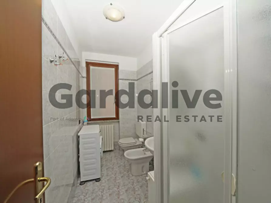 Immagine 15 di Appartamento in vendita  in Via degli Alpini a Manerba Del Garda