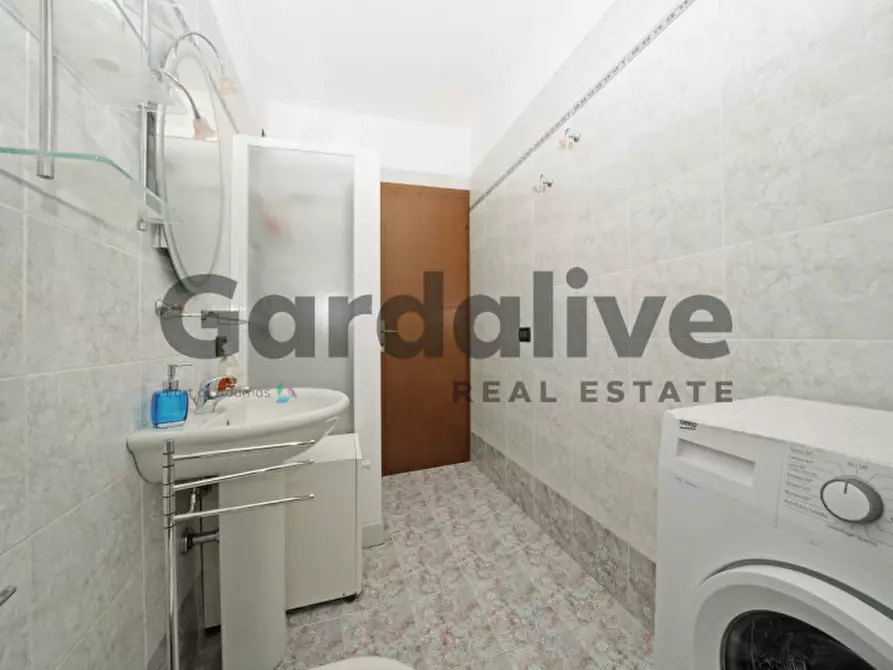 Immagine 16 di Appartamento in vendita  in Via degli Alpini a Manerba Del Garda