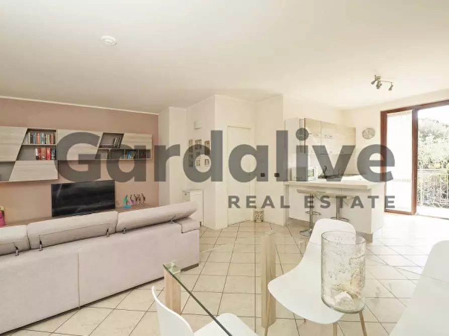 Immagine 2 di Appartamento in vendita  in Via degli alpini a Manerba Del Garda