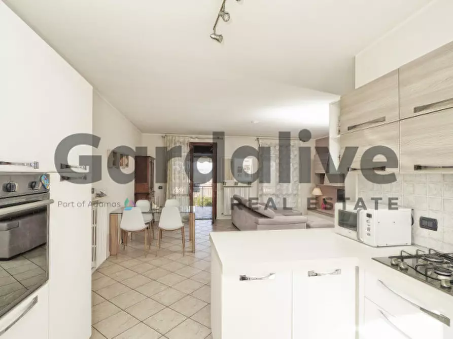 Immagine 5 di Appartamento in vendita  in Via degli alpini a Manerba Del Garda