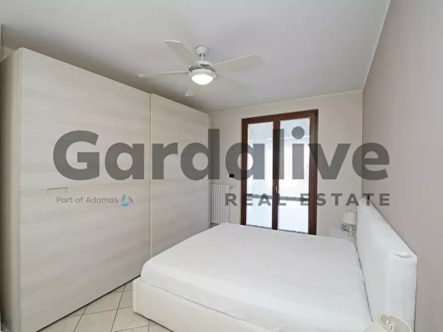 Immagine 15 di Appartamento in vendita  in Via degli alpini a Manerba Del Garda