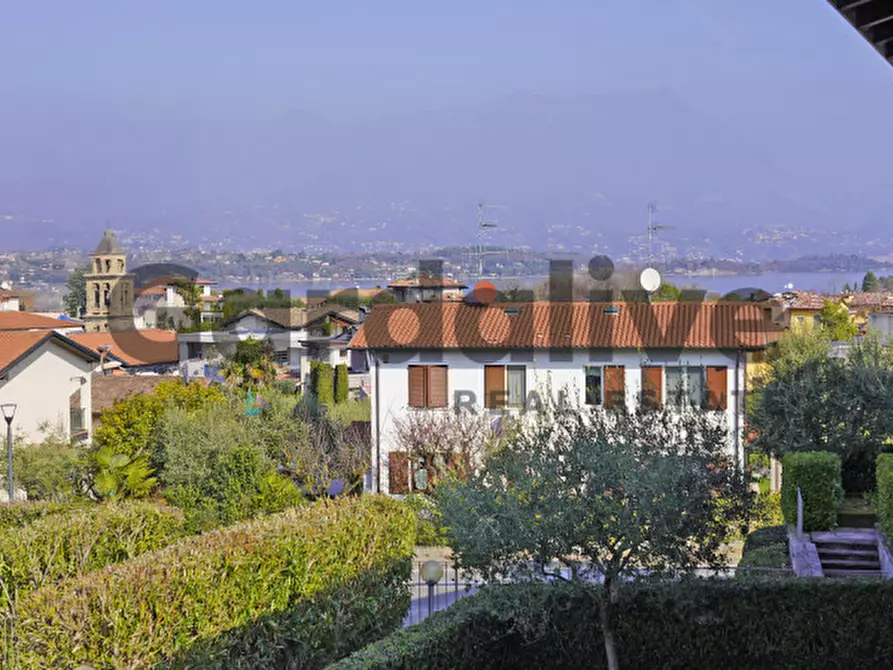 Immagine 30 di Appartamento in vendita  in Via degli alpini a Manerba Del Garda