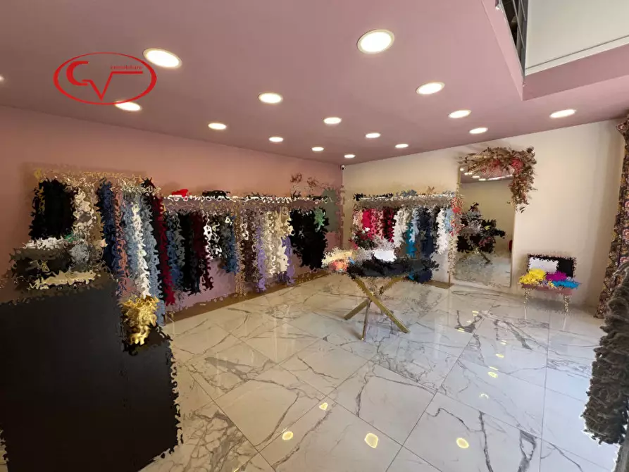 Immagine 3 di Negozio in affitto  in via Pascoli a Montevarchi