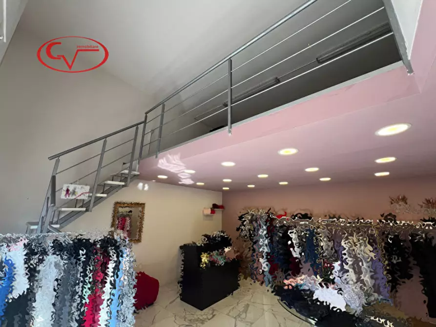 Immagine 4 di Negozio in affitto  in via Pascoli a Montevarchi