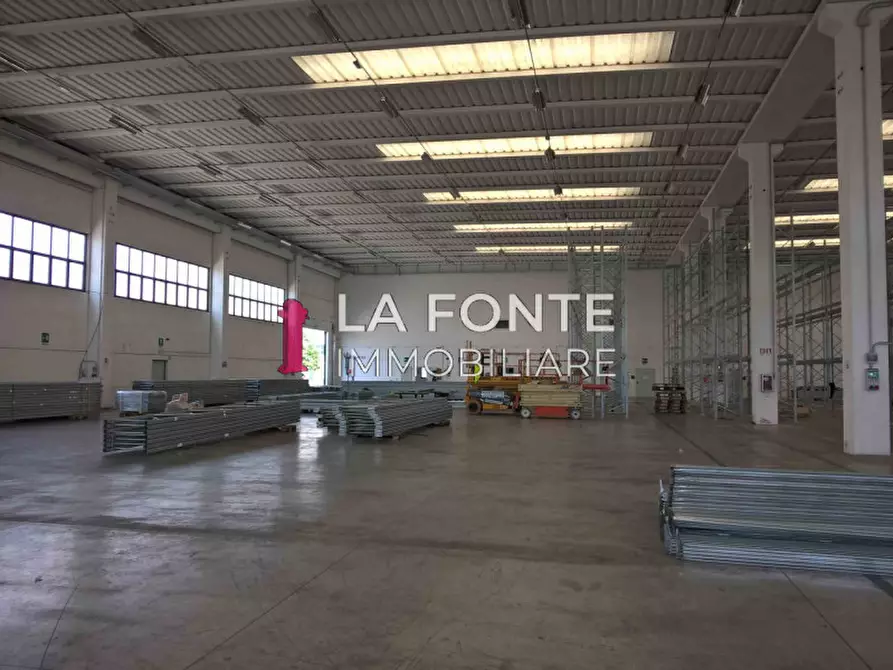 Immagine 4 di Capannone industriale in vendita  a Pianiga