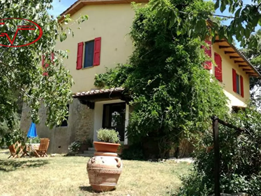 Immagine 1 di Villa in vendita  in montegonzi a Cavriglia