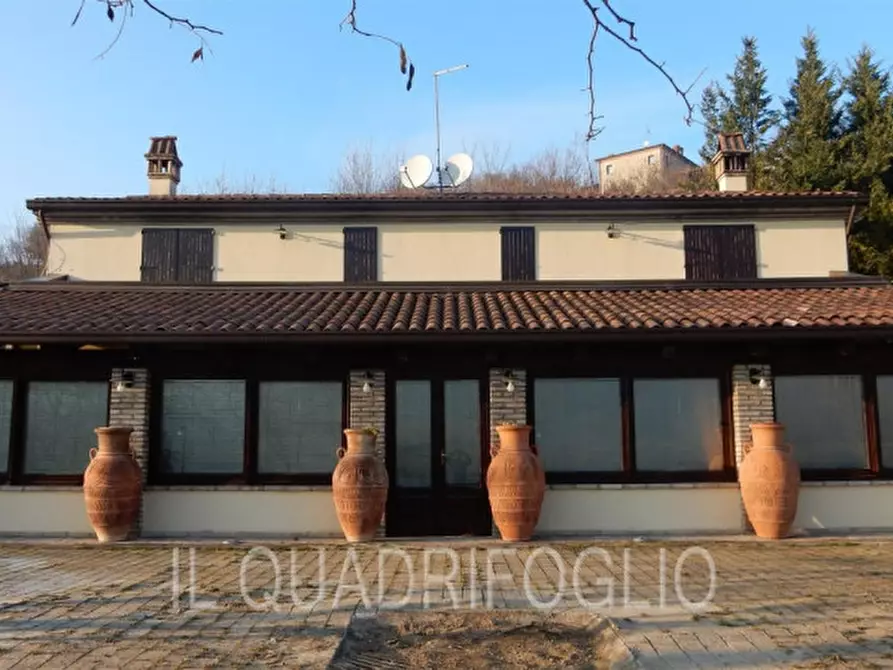 Immagine 2 di Agriturismo in vendita  a Roncofreddo