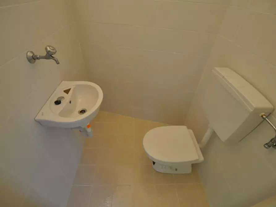 Immagine 7 di Negozio in affitto  in Piazza chievo a Verona