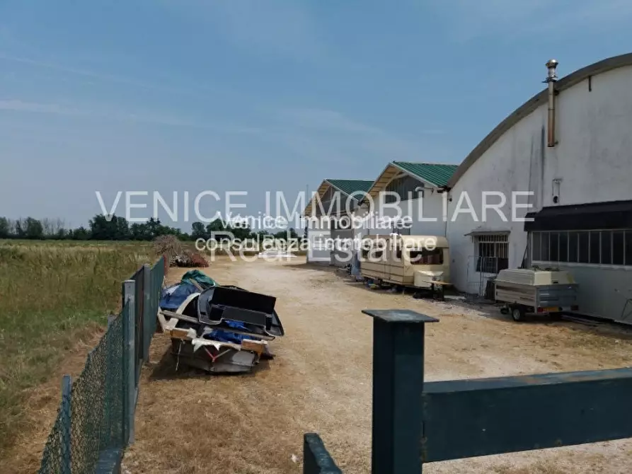 Immagine 14 di Terreno in vendita  in tessera aereoporto a Venezia