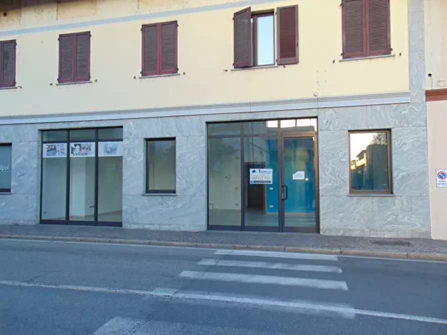 Immagine 2 di Negozio in affitto  a Turbigo