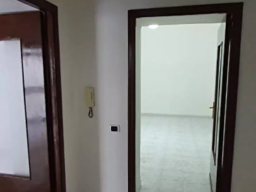 Immagine 10 di Appartamento in affitto  in Via cangiani 43 a Napoli
