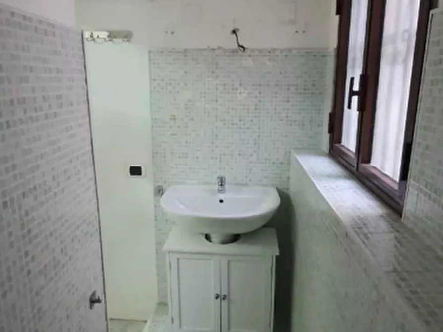 Immagine 15 di Appartamento in affitto  in Via cangiani 43 a Napoli