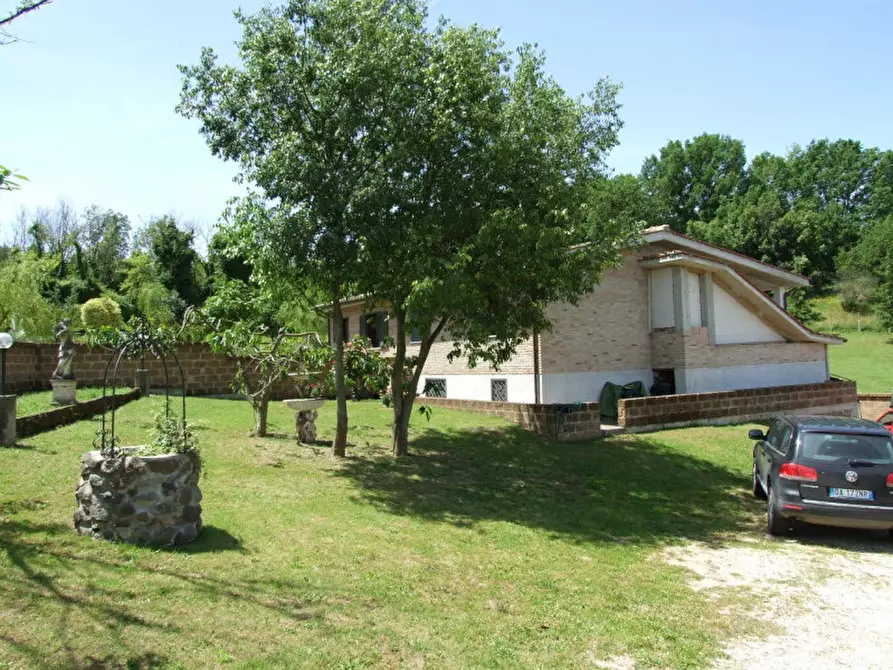 Immagine 2 di Villa in vendita  in Via Nepesina a Nepi