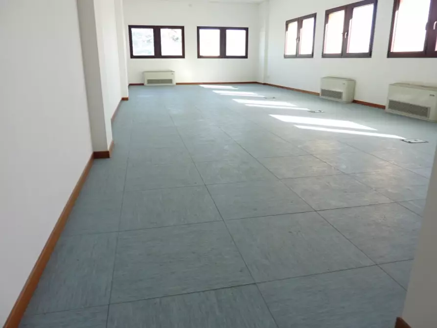Immagine 3 di Ufficio in affitto  in via castellana 39 a Treviso