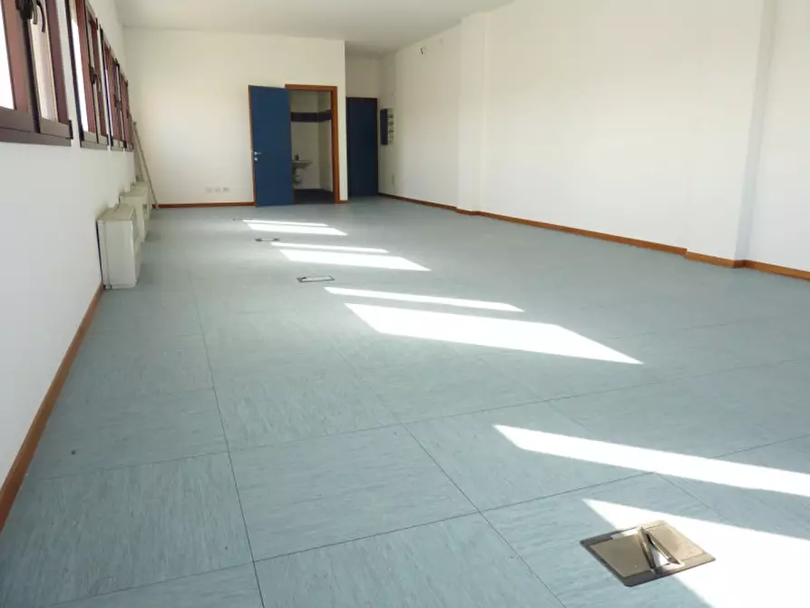 Immagine 5 di Ufficio in affitto  in via castellana 39 a Treviso